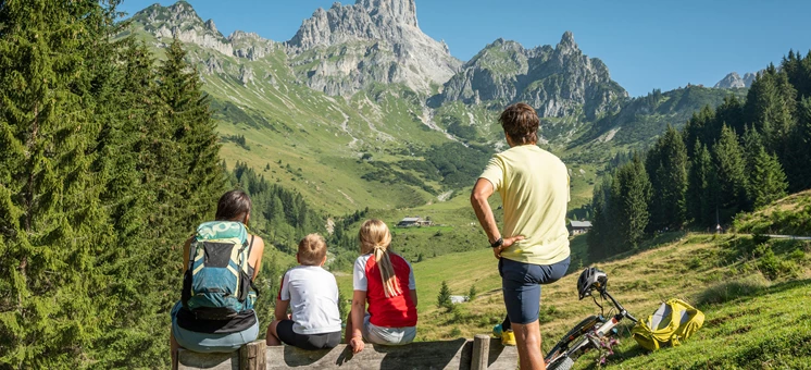Umfrage: Zahl der geprüften Wanderführer steigt - wander-hotels.info