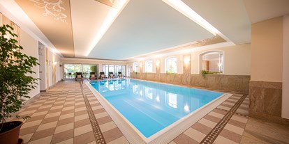 Wanderurlaub - Pools: Außenpool nicht beheizt - Sent - Hallenbad - Aktiv-& Wellnesshotel Zentral
