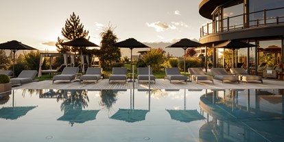 Wanderurlaub - Pools: Außenpool beheizt - Mölten - Hotel Chalet Mirabell - The Spirit of Meran 