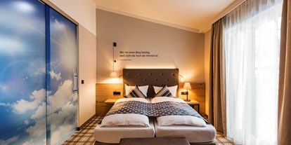 Wanderurlaub - Bettgrößen: Doppelbett - Bayerisch Gmain - DZ Bayrischer Himmel - Hotel Ruhpoldinger Hof