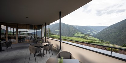 Wanderurlaub - Ausrüstungsverleih: Kindertrage - Ehrenburg (Trentino-Südtirol) - Das Mühlwald - Quality Time Family Resort