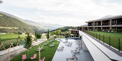 Wanderurlaub - Pools: Infinity Pool - Mühlbach/Vals - Das Mühlwald - Quality Time Family Resort
