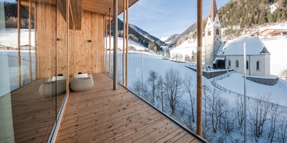 Wanderurlaub - Bettgrößen: Doppelbett - Meransen - Panoramasuite - Winteraussicht - Naturhotel Rainer