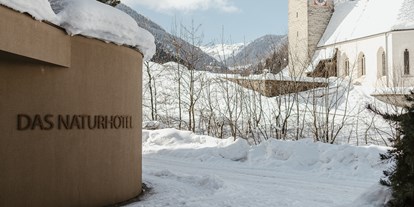 Wanderurlaub - geführte Touren - Dolomiten - Naturhotel - St. Ursula Kirche - Naturhotel Rainer