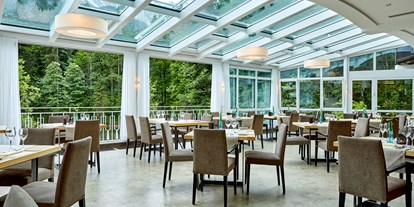 Wanderurlaub - Umgebungsschwerpunkt: Fluss - Höfen (Höfen) - Wintergarten im Restaurant Werdenfels - Hotel am Badersee