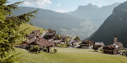 Wanderurlaub - Familienwanderung - Colfosco - Ausblick auf Pufels - Hotel Mea Via