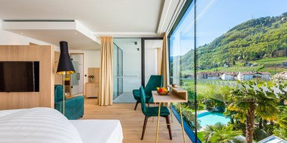 Wanderurlaub - Wanderschuhe: 3 Wanderschuhe - Südtirol - Hotel Gschwangut 