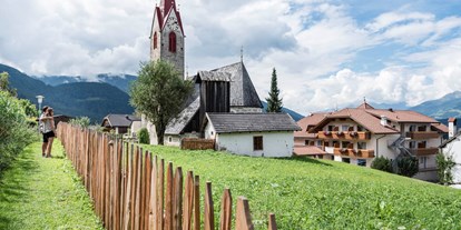 Wanderurlaub - veganes Essen - Reischach (Trentino-Südtirol) - Nähere Umgebung - Hotel Am Anger