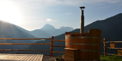 Wanderurlaub - Wanderschuhe: 2 Wanderschuhe - Trentino-Südtirol - Natur Chalet