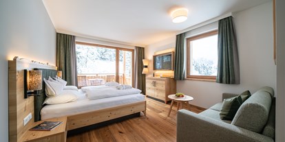 Wanderurlaub - Winterwanderung - Gutshof Doppelzimmer - Hotel GUT Trattlerhof & Chalets****