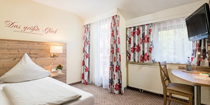 Wanderurlaub - Wellnessbereich - Fluorn-Winzeln - Einzelzimmer Standard Beispielbild - Hotel-Resort Waldachtal
