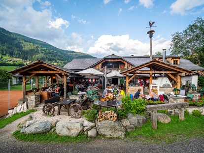 Wanderurlaub - geführte Wanderungen - Treffen (Treffen am Ossiacher See) - Hüttenrestaurant "Trattlers Einkehr" - Trattlers Hof-Chalets