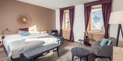 Wanderurlaub - Familienwanderung - Parsonz - 59 Zimmer und Suiten, von denen kaum eines dem andern gleich - Parkhotel Margna