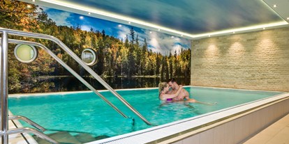 Wanderurlaub - Pauschalen für Wanderer - Philippsreut - Indoor-Pool - Panoramahotel Grobauer