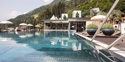 Wanderurlaub - Pools: Außenpool beheizt - Saltaus bei St. Martin in Passeier - Quellenhof Luxury Resort Passeier