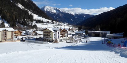 Wanderurlaub - Ausrüstungsverleih: Schneeschuhe - Vals/Mühlbach - Hotel Bergkristall