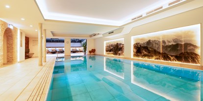 Wanderurlaub - persönliche Tourenberatung - Allgäuer Alpen - Schwimmbad (12 x 5 m) - Hotel garni Schellenberg ****