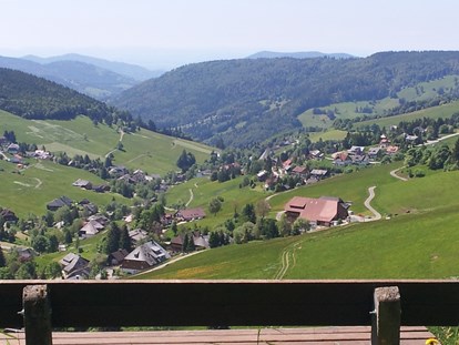 Wanderurlaub - Parkplatz: kostenlos beim Hotel - Panorama Lodge Sonnenalm Hochschwarzwald