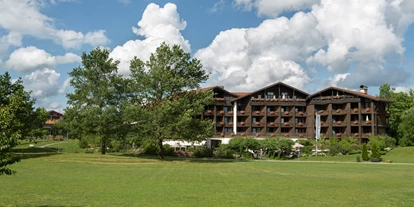 Wanderurlaub - Wellnessbereich - Ofterschwang - Außenansicht Sommer  - Lindner Hotel Oberstaufen Parkhotel