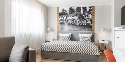 Wanderurlaub - Bettgrößen: Doppelbett - Herzogenaurach - Fußballzimmer - Hotel HerzogsPark