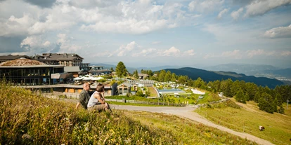 Wanderurlaub - Ausrüstungsverleih: Teleskopstöcke - Penken - 147 km Wanderwege direkt vor den Toren des Resorts - Mountain Resort Feuerberg