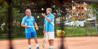 Wanderurlaub - Dogsitting - Österreich - Tennisplätze, Tennistrainer, Tennisprogramm - Hotel DIE POST ****