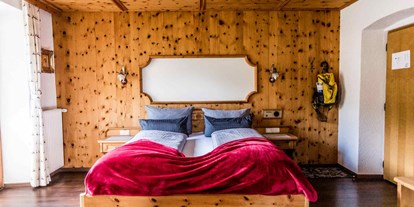 Wanderurlaub - Bettgrößen: King Size Bett - Mils - Alpenhotel Tyrol - 4* Adults Only Hotel am Achensee