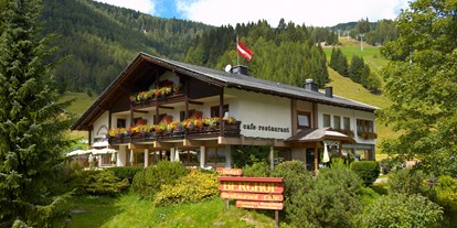 Wanderurlaub - WLAN - Döbriach - Hotel Garni Berghof - direkt an der Biosphärenparkbahn Brunnach - Hotel Garni Berghof