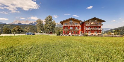 Wanderurlaub - Schwierigkeit Klettersteig: A - Gröbming - Hotel Pariente im Sommer - Hotel Restaurant Pariente