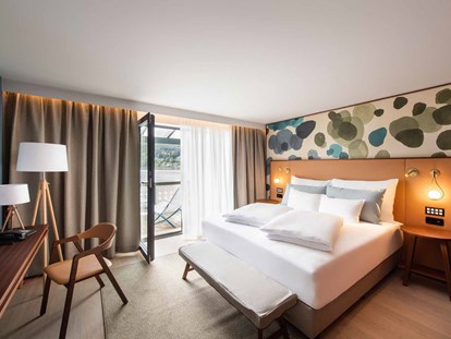 Wanderurlaub - Bettgrößen: Doppelbett - Kremsbrücke - Moderne Zimmer im Hotel Forelle - Seeglück Hotel Forelle
