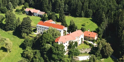Wanderurlaub - Umgebungsschwerpunkt: Berg - Niederwölz - Landsitz Pichlschloss umgeben von Wald und Wiesen - Hotel Landsitz Pichlschloss