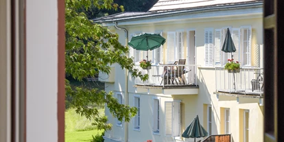 Wanderurlaub - Pauschalen für Wanderer - Sankt Egidi - Ausblick aus dem Zimmer - Hotel Landsitz Pichlschloss