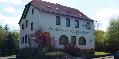 Wanderurlaub - Wandern mit Kinderwagen - Helsa - Gästehaus Walödeslust - die preiswertere Alternative zum Haupthaus - Waldhotel Schäferberg
