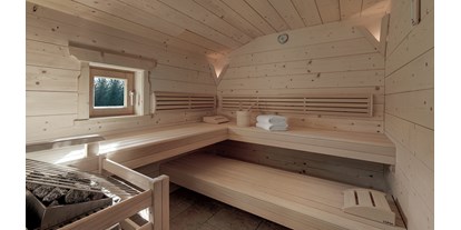 Wanderurlaub - Sonnenterrasse - Pfaffetschlag - INNs HOLZ Chalet Sauna des Private Spas im Chalet - INNs HOLZ Chaletdorf