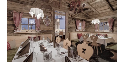 Wanderurlaub - Winterwanderung - Nößlbach - INNs HOLZ Chaletdorf Restaurant im INNs HOLZ Herzerlalm - INNs HOLZ Chaletdorf