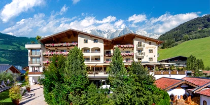 Wanderurlaub - Hotelbar - Dienten am Hochkönig - Aktivhotel Alpendorf