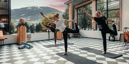 Wanderurlaub - Fitnessraum - Hüttschlag - Yoga mit AUSBLICK - Sendlhofer's