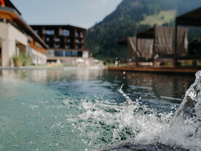 Wanderurlaub - Pools: Außenpool beheizt - Salzburg - Hotel Nesslerhof - Hotel Nesslerhof