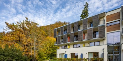 Wanderurlaub - Parkplatz: gebührenpflichtig beim Hotel - Bad Grund (Harz) - Unser Appartementgebäude - sonnenresort ETTERSHAUS