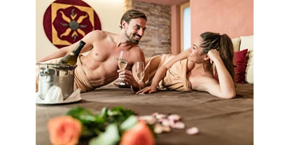 Wanderurlaub - veganes Essen - Colfosco - SPA Suite Only
2 Stunden ”Privat Spa Suite” mit Sauna, Dampfbad, Whirlpool, Ruheoase, ein Obstteller und ein Glas Prosecco.  - Almhof Hotel Call
