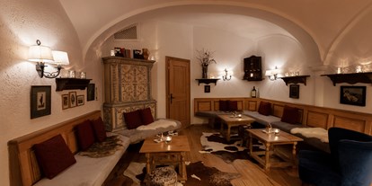 Wanderurlaub - Hotelbar - Höslwang - Bar mit Lounge - Landgasthof Karner