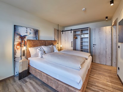 Wanderurlaub - Bettgrößen: Doppelbett - Saalbach - THOMSN - Alpine Rock Hotel