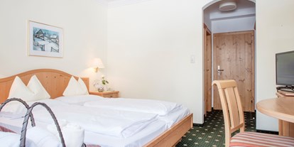 Wanderurlaub - Schuhputzmöglichkeit - Oberhof (Goldegg) - Doppelzimmer Classic "Morgensonne" - Wander-Hotel Rauriserhof