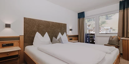 Wanderurlaub - Bettgrößen: King Size Bett - Maier - Doppelzimmer Basic - B&B Hotel Die Bergquelle