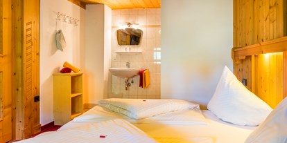 Wanderurlaub - Preisniveau: günstig - Kaprun - Zimmer mit Dusche Chalet Bascht - Chalet Marolden
