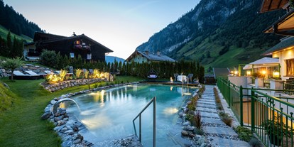 Wanderurlaub - Pools: Schwimmteich - Hohe Tauern - Naturhotel Huettenwirt