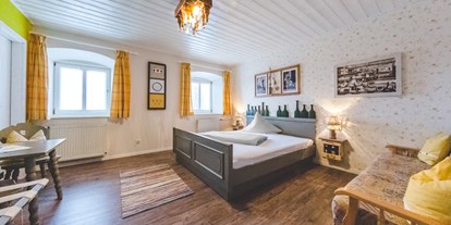 Wanderurlaub - Bettgrößen: Doppelbett - Deutschland - Themenzimmer im Berggasthof Duftbräu. - Berggasthof Hotel Duftbräu