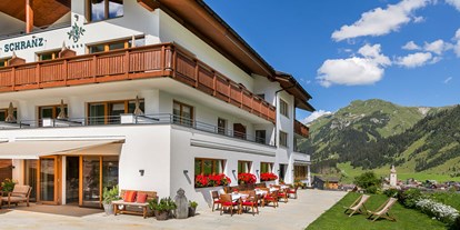 Wanderurlaub - Ausrüstungsverleih: Rucksäcke - Arlberg - Sonnenterrasse - Hotel Schranz 