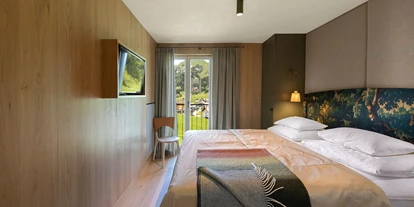 Wanderurlaub - Bettgrößen: King Size Bett - Faschina - Zimmer im alpinen Stil - Hotel Schranz 