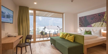 Wanderurlaub - Preisniveau: günstig - Aurach bei Kitzbühel - Zimmer mit Bick zum Zahmen Kaiser
mit schönem Balkon - Sattlerwirt (Hotel / Wirtshaus)